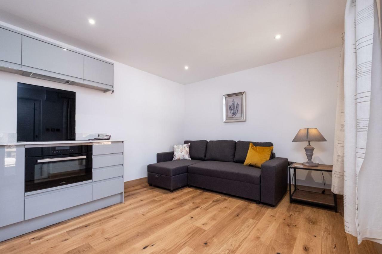 Weeping Willow - Three Tuns Apartments, Pettistree, Wickham Market - By Aldeburgh Coastal Cottages 외부 사진
